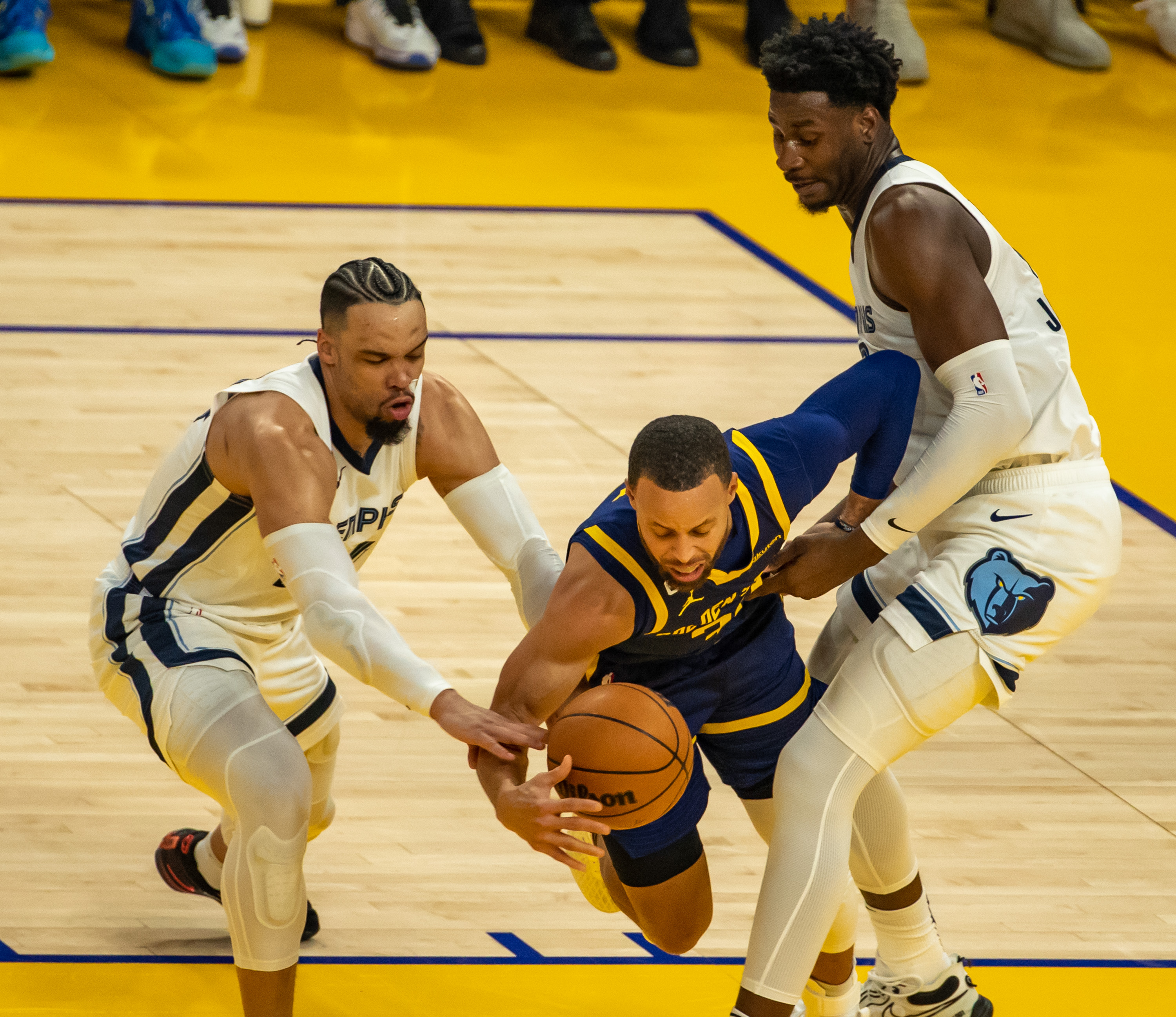 NBA赛事直播：历史渊源与全球影响，篮球爱好者热衷的焦点